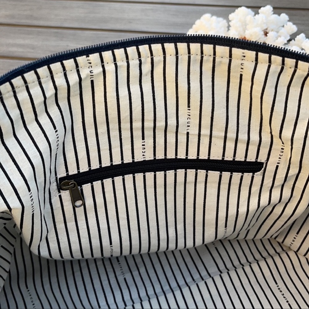 🌴🔆RIP CURL- TRAVEL DUFFEL LUGGAGE BEACH BAG🔆🌴 - Picture 2 of 11